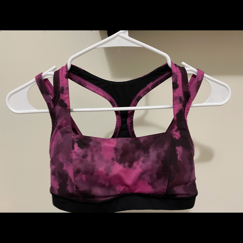 Lululemon sports bra